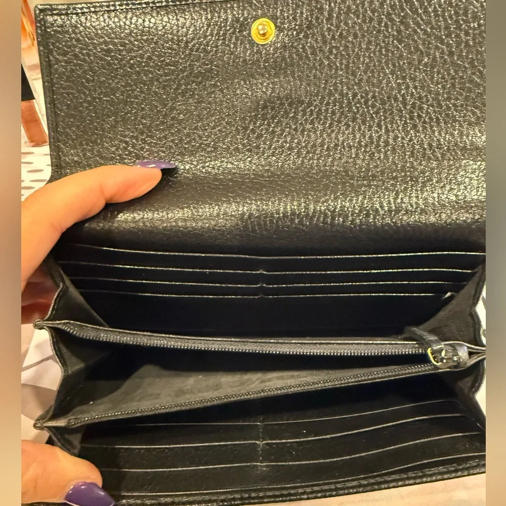 ✨SALE✨ Gucci Black Leather GG Wallet - Picture 6 of 9